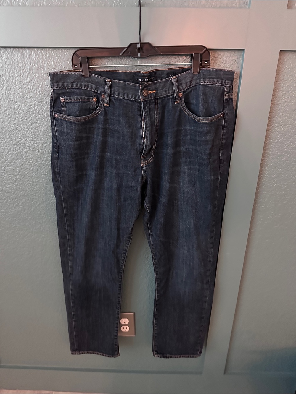 Lucky Brand Men’s Indigo Straight Jeans